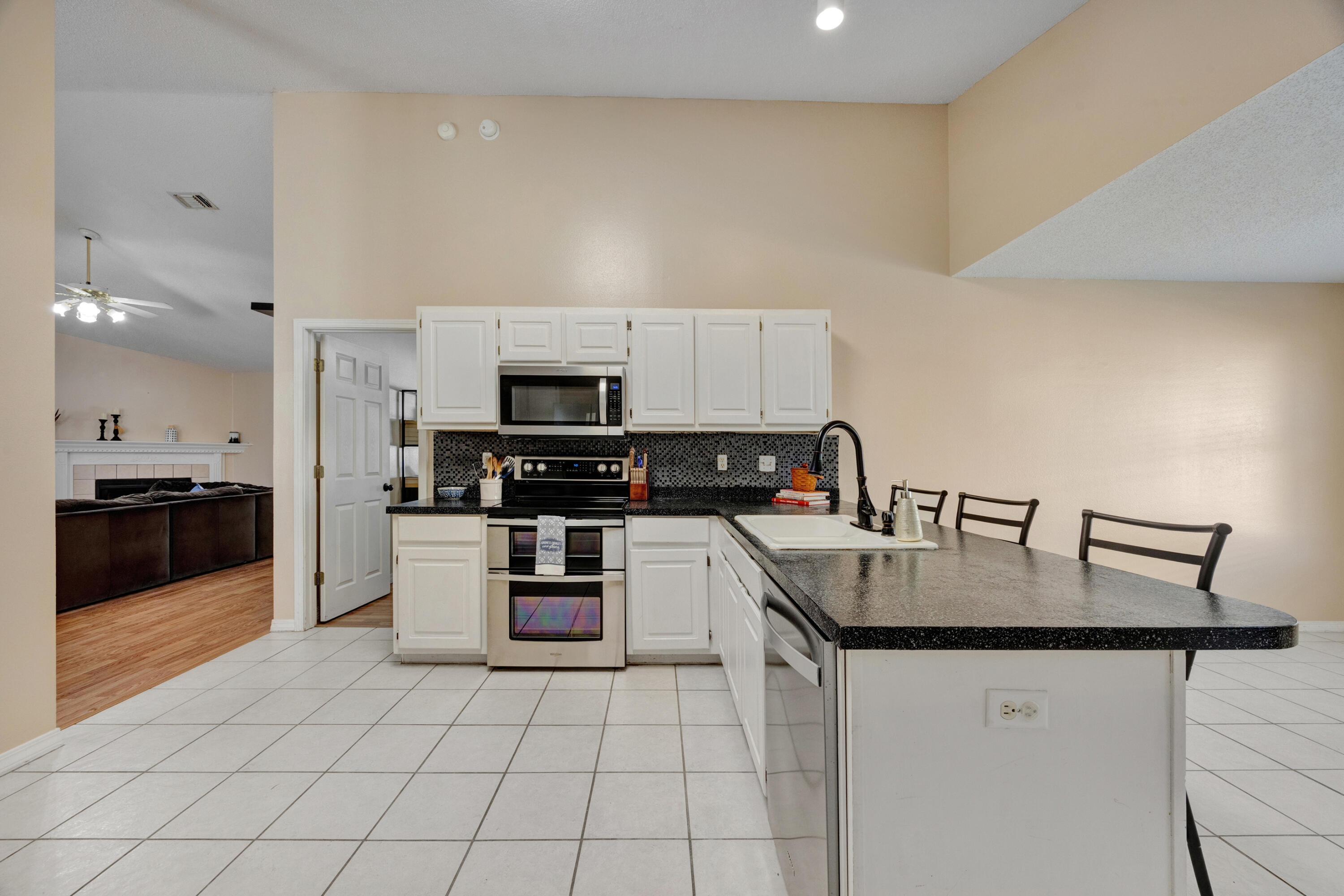 CORONADO VILLAGE PH 3 - Residential