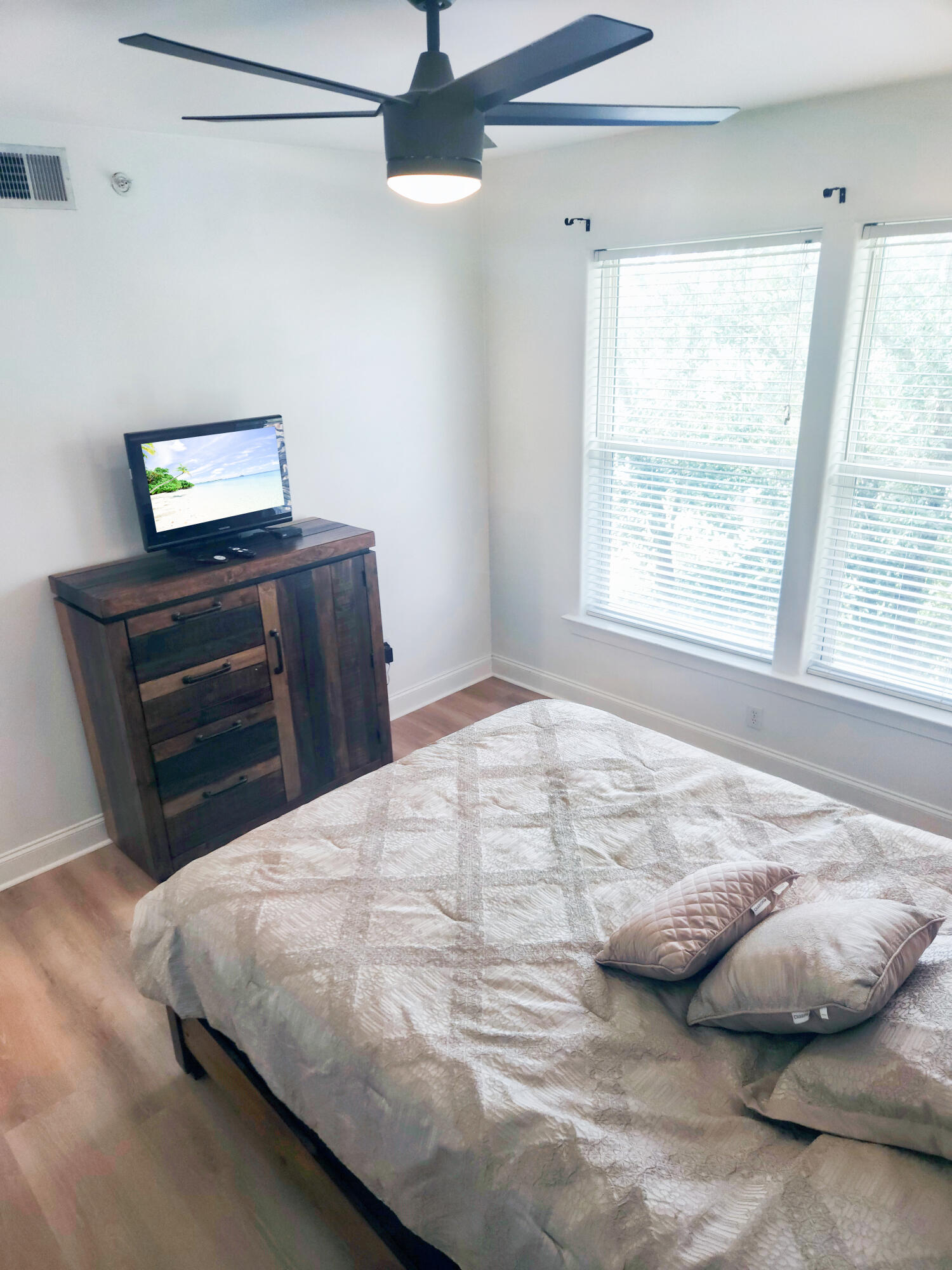 OLD BAY CONDO - Residential