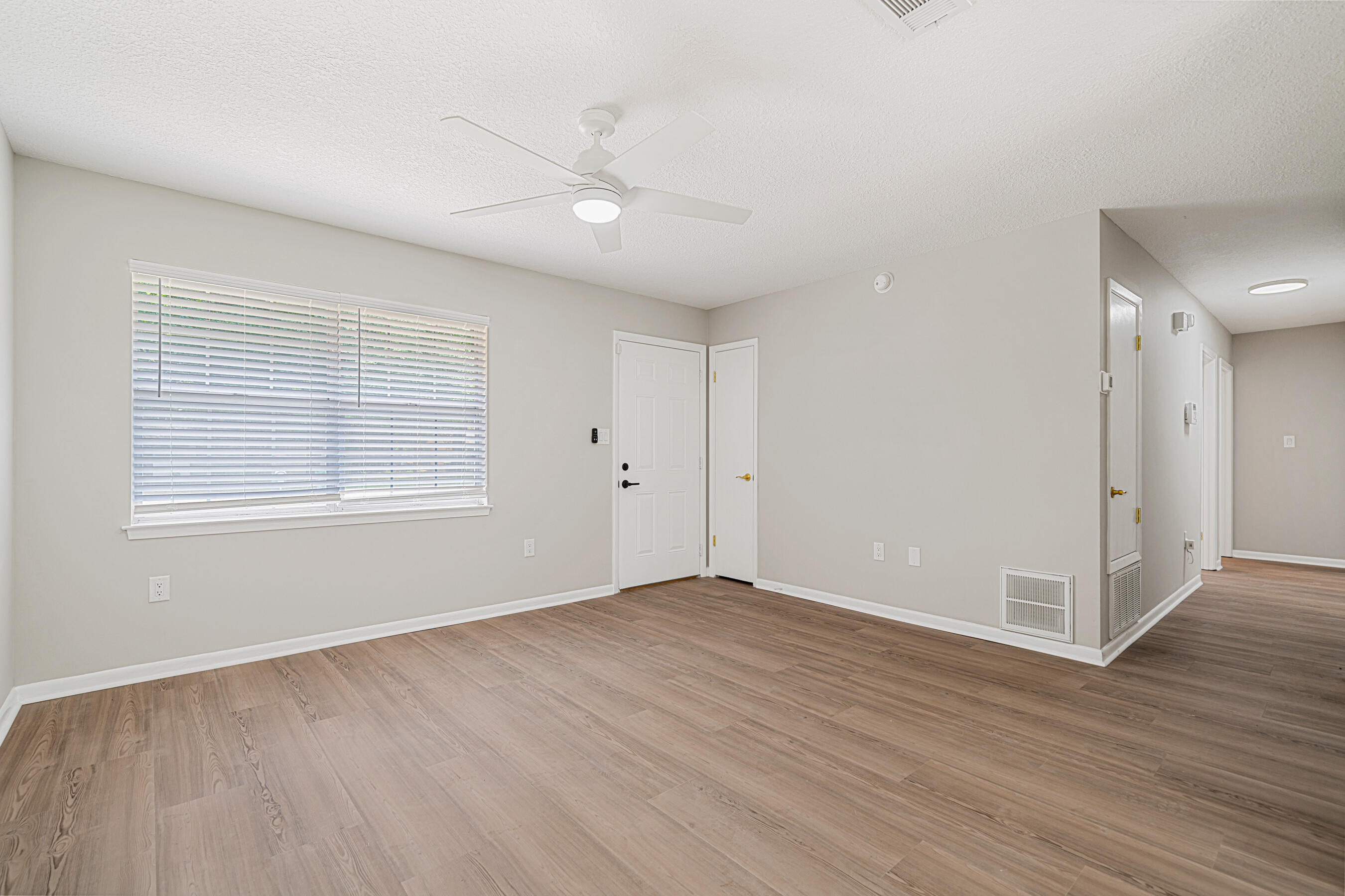 OAKDALE MIN/FARMS - Residential
