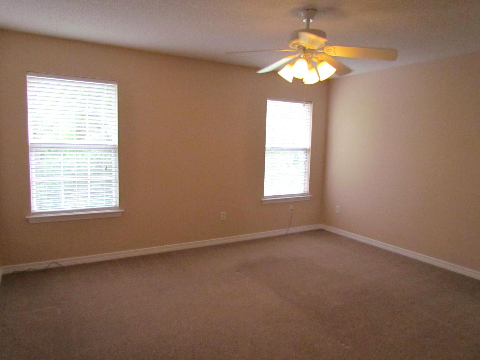 WHITEPOINT - Residential Lease