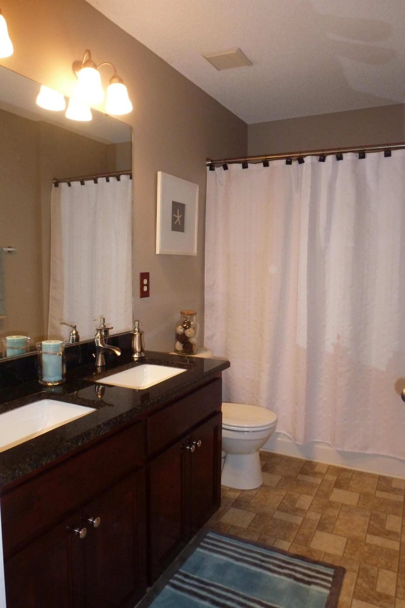 ALICIA PLACE - Residential