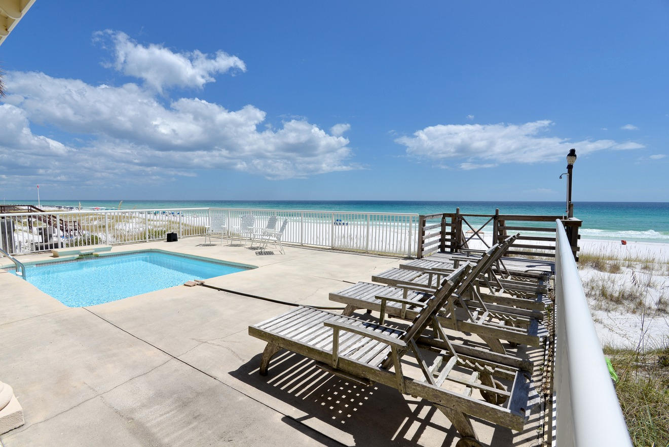 SHORES OF CRYSTAL BEACH - Residential