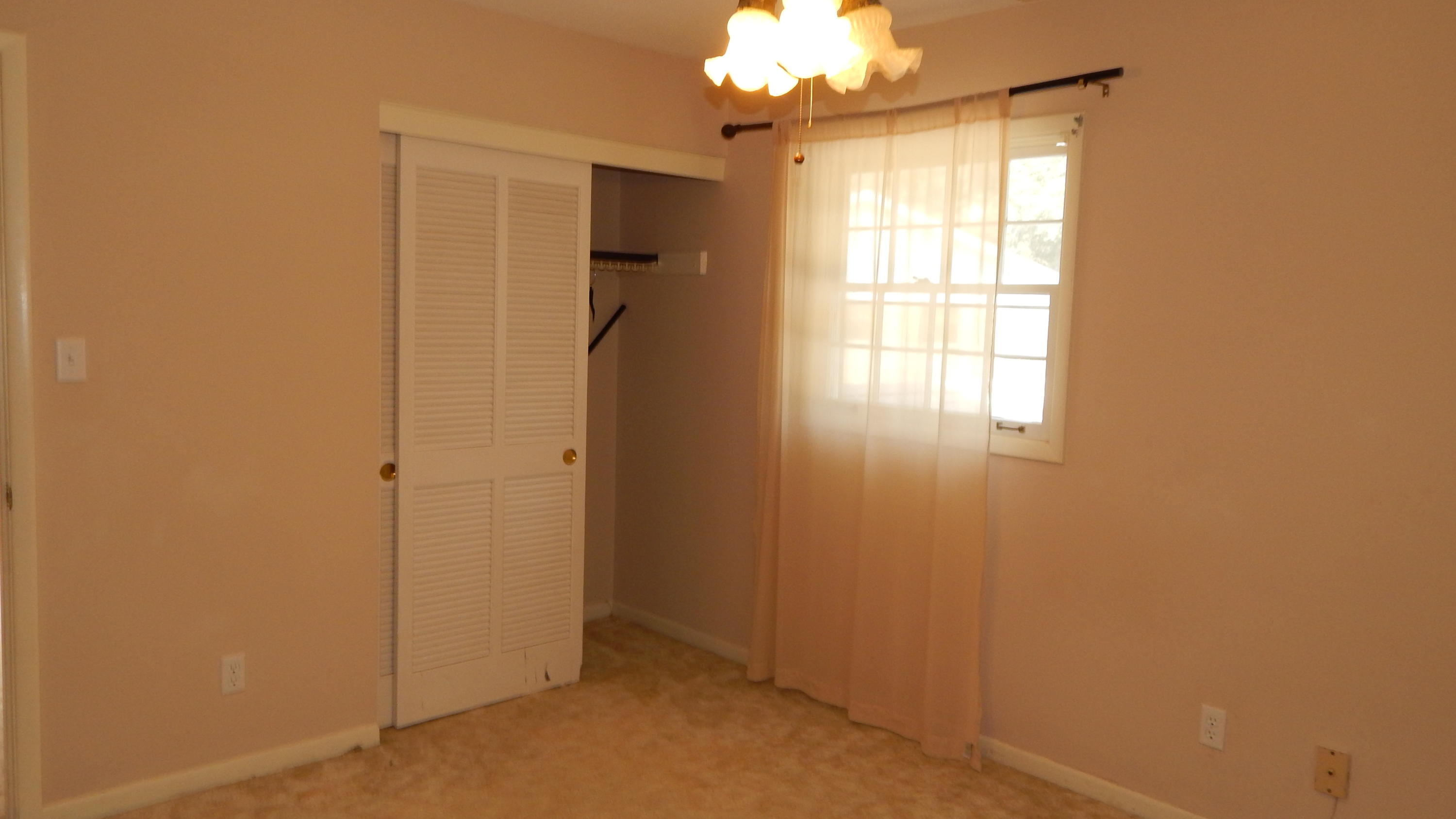 COLONIAL HEIGHTS - Residential