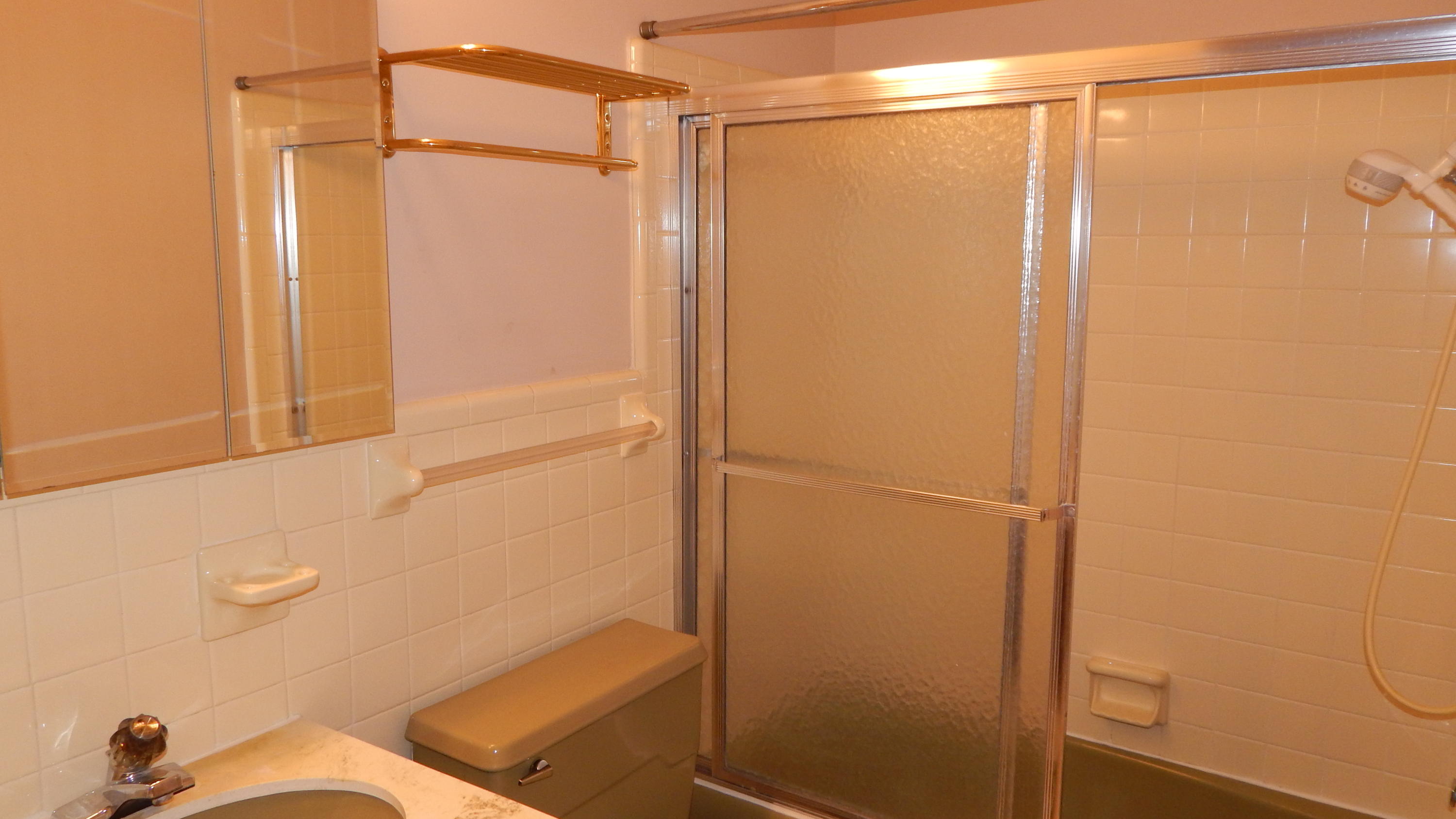 COLONIAL HEIGHTS - Residential