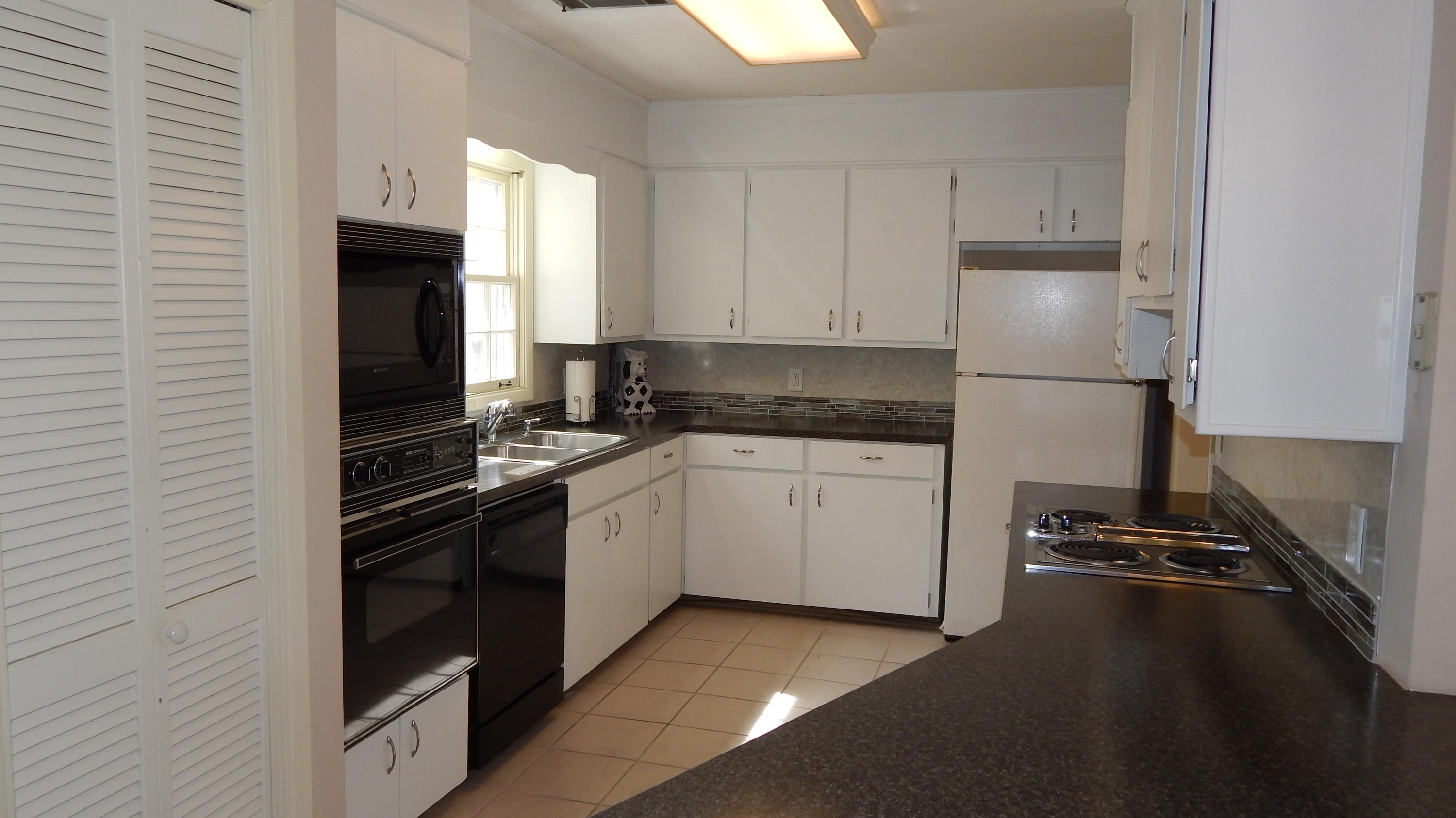 COLONIAL HEIGHTS - Residential