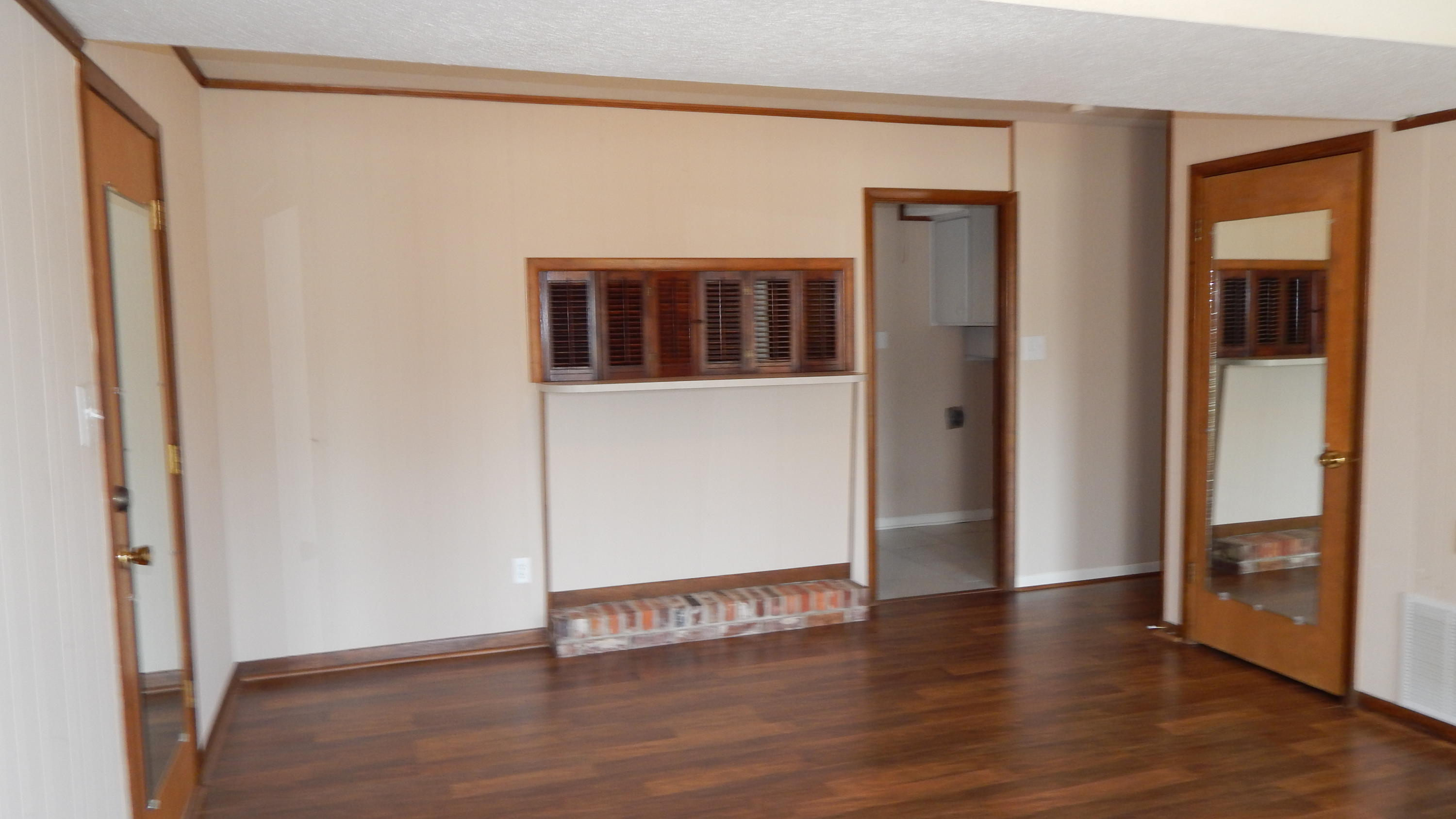 COLONIAL HEIGHTS - Residential