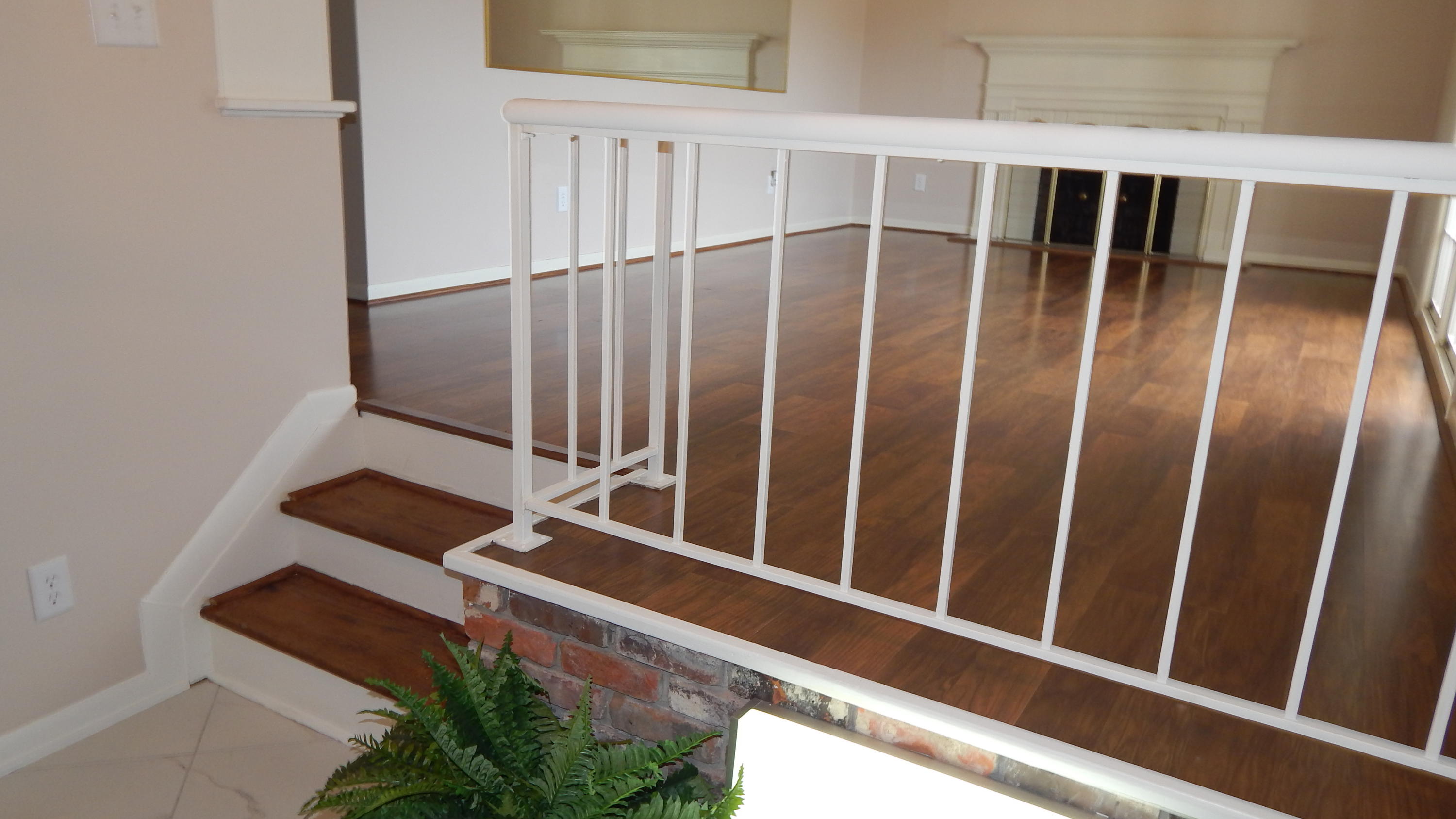 COLONIAL HEIGHTS - Residential