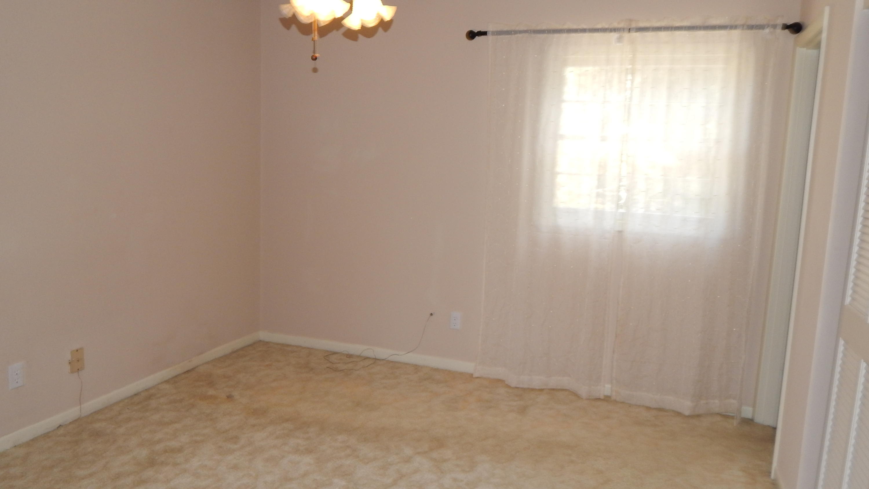 COLONIAL HEIGHTS - Residential