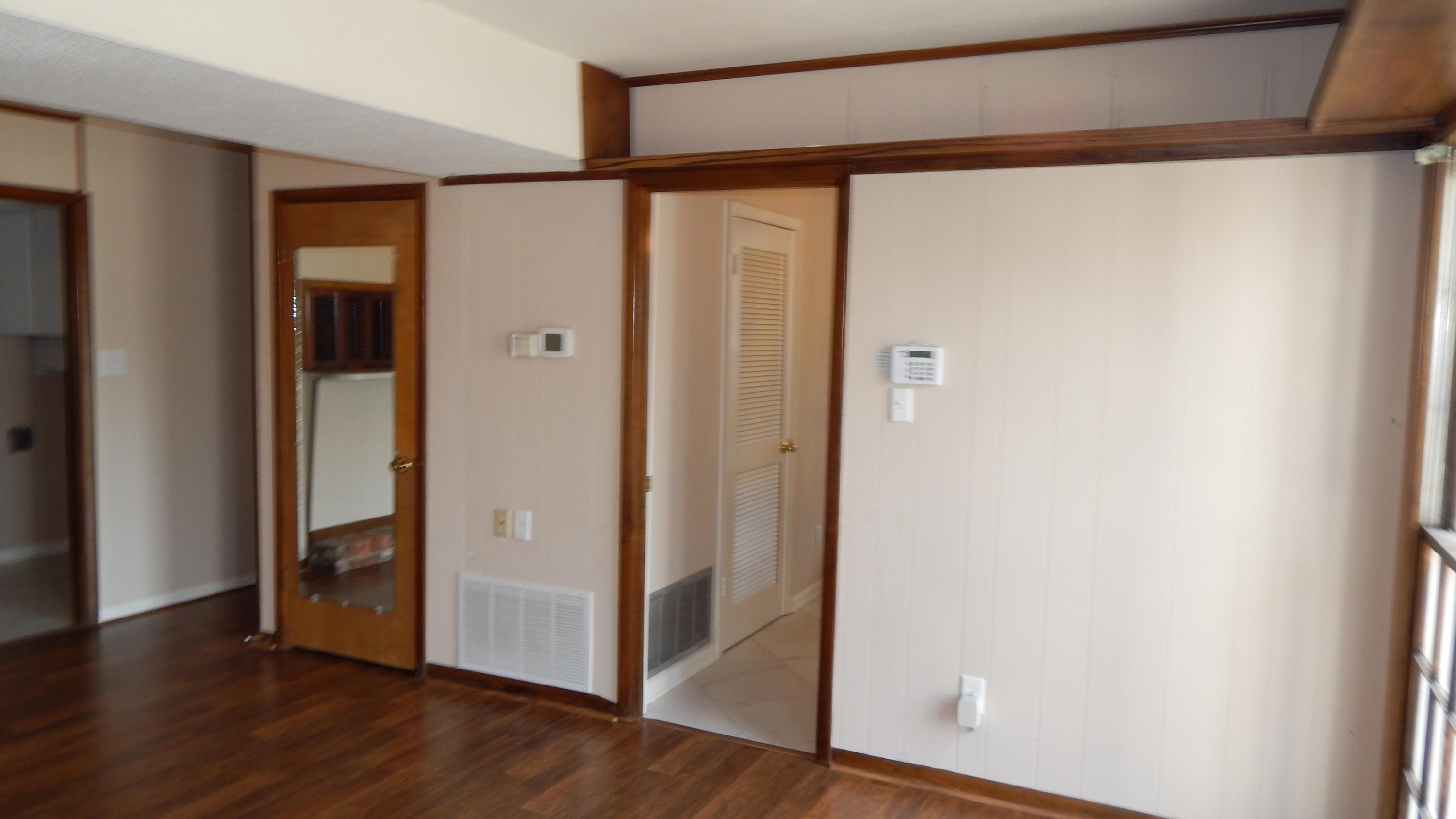 COLONIAL HEIGHTS - Residential