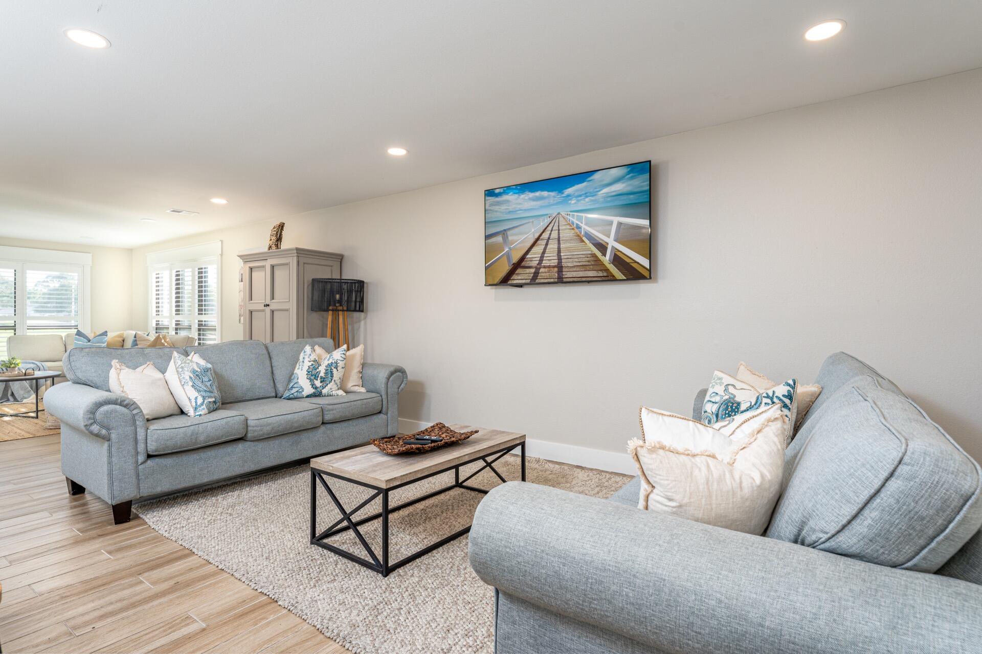 SANDPIPER VILLAGE - Residential