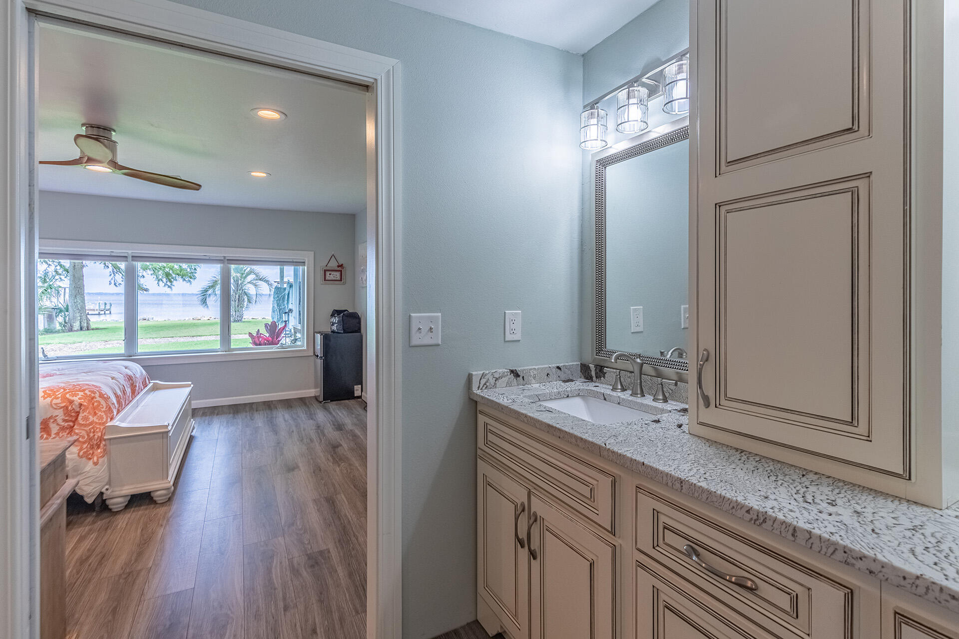 BAY GROVE - Residential