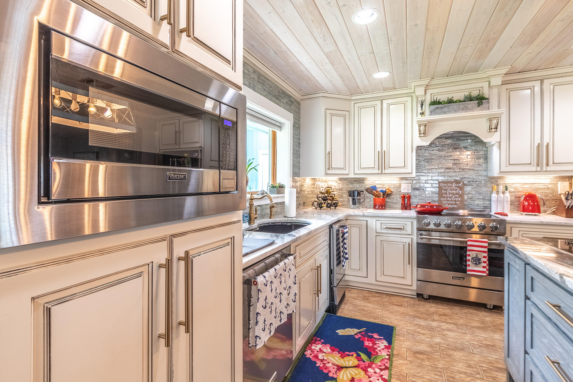 BAY GROVE - Residential