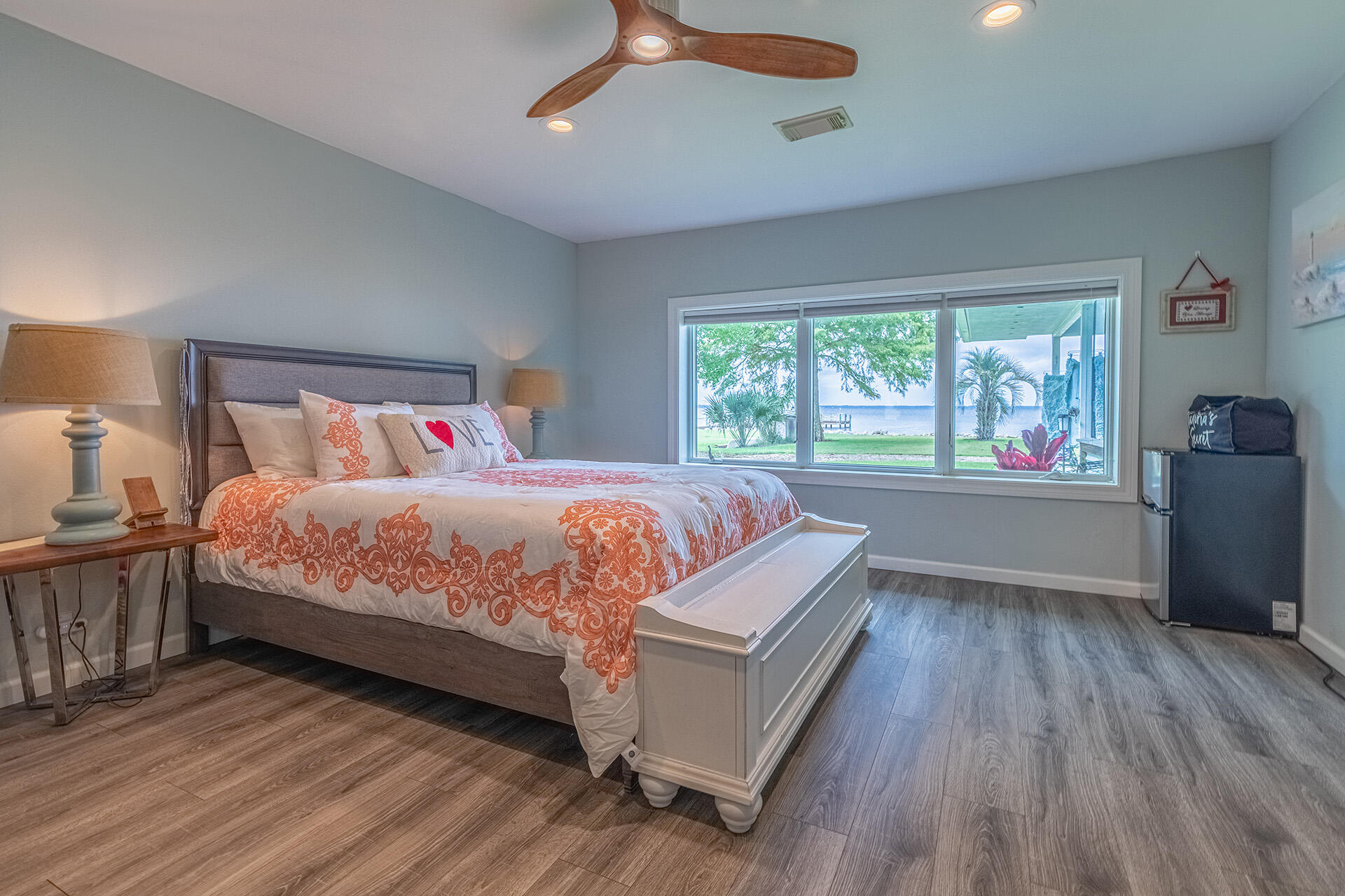 BAY GROVE - Residential