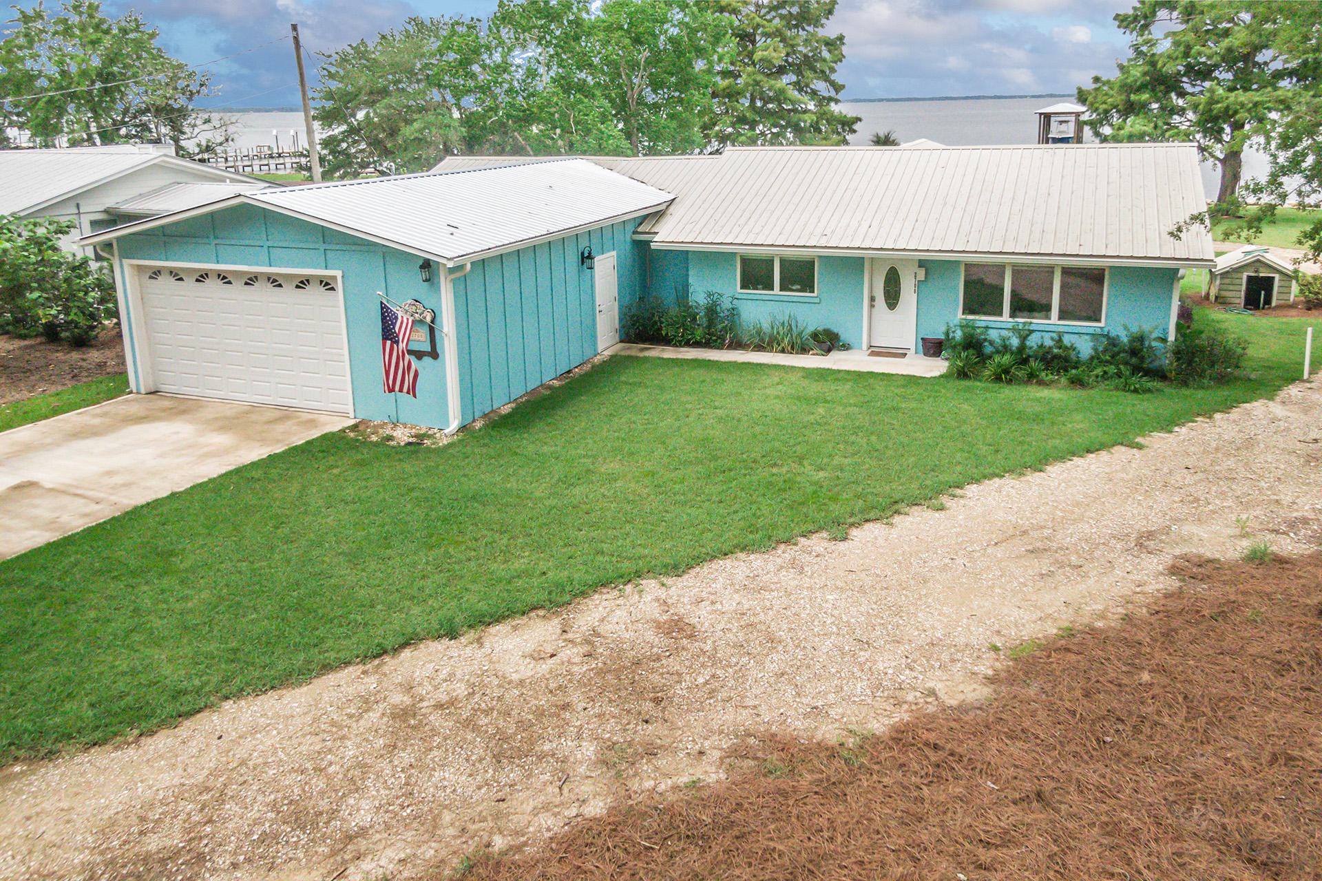 BAY GROVE - Residential