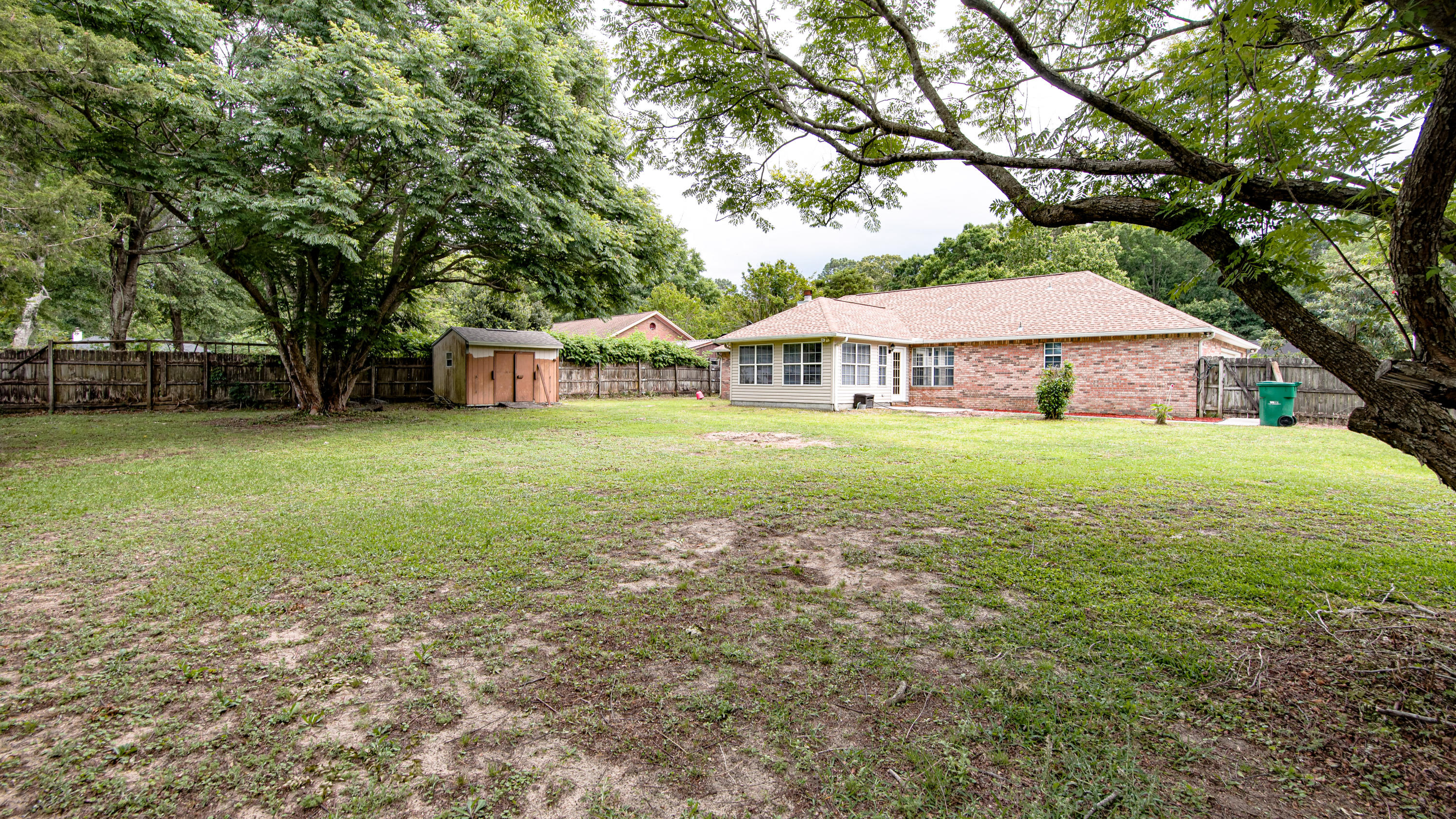 DOGWOOD ESTATES - Residential