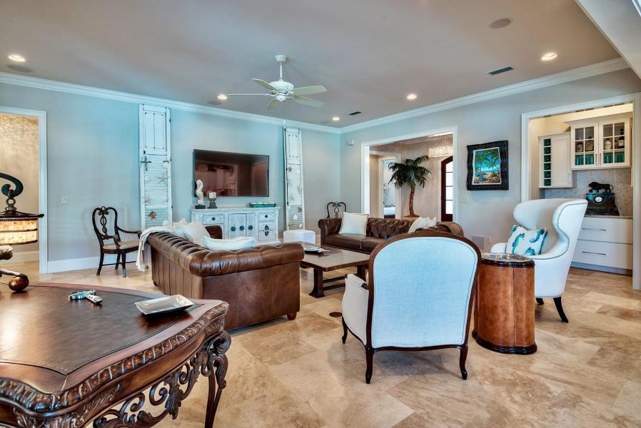 BAYTOWNE AVE EAST - Residential