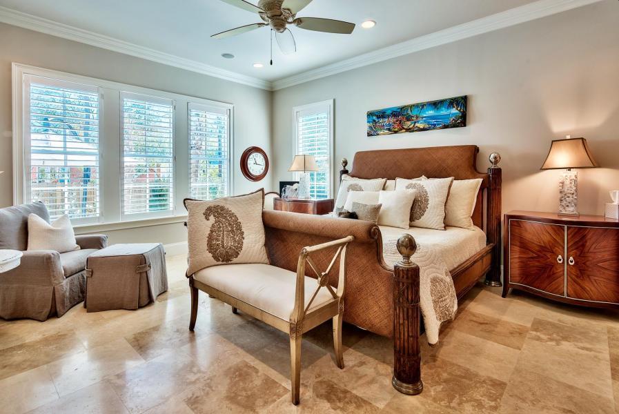 BAYTOWNE AVE EAST - Residential