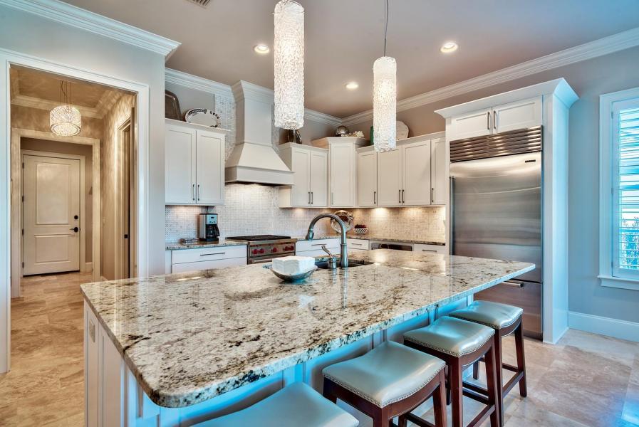 BAYTOWNE AVE EAST - Residential