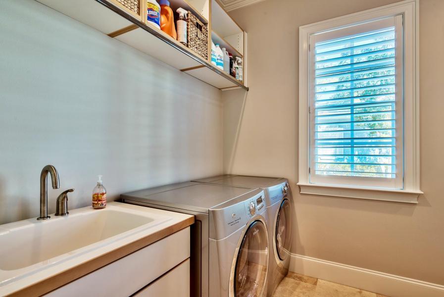 BAYTOWNE AVE EAST - Residential