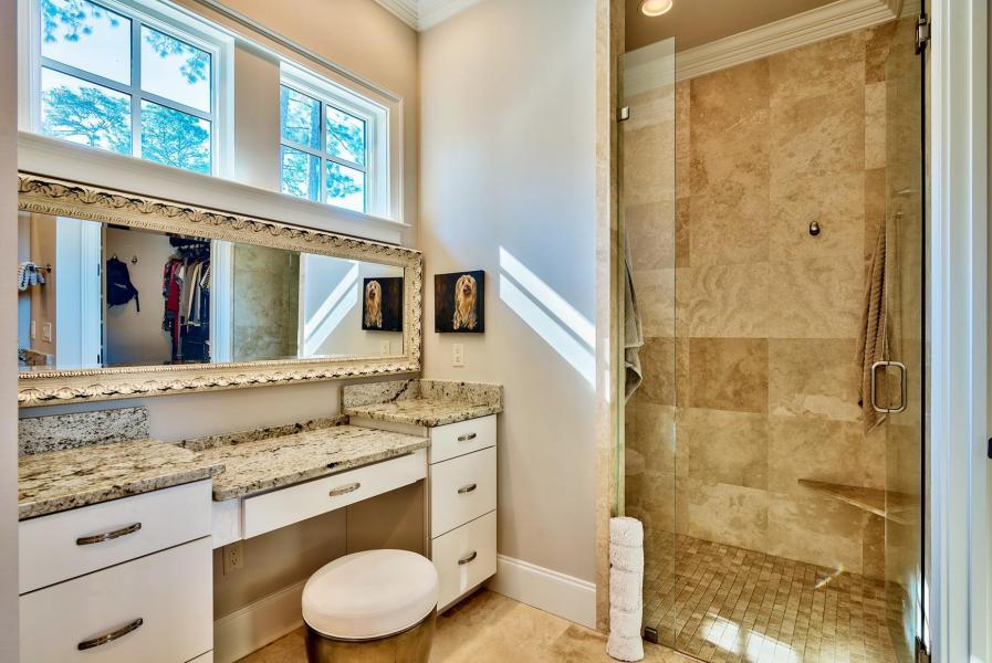 BAYTOWNE AVE EAST - Residential