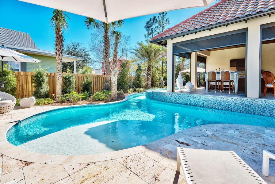 BAYTOWNE AVE EAST - Residential