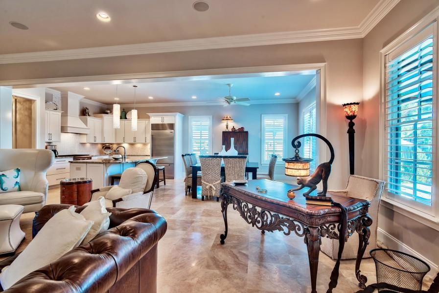 BAYTOWNE AVE EAST - Residential