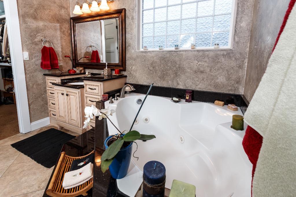 ROCKY BAYOU ESTATES 04 - Residential