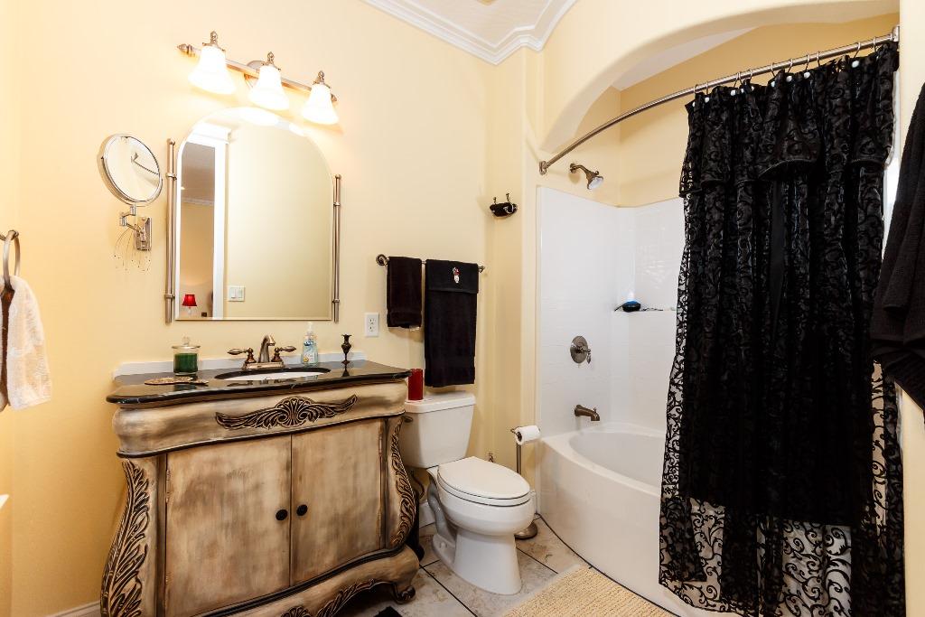 ROCKY BAYOU ESTATES 04 - Residential