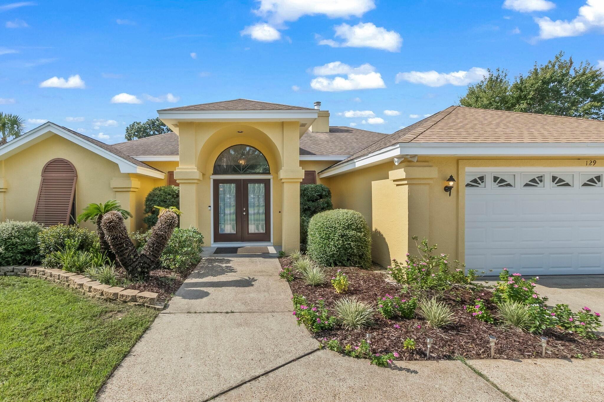 GRAND LAGOON SHORES - Residential