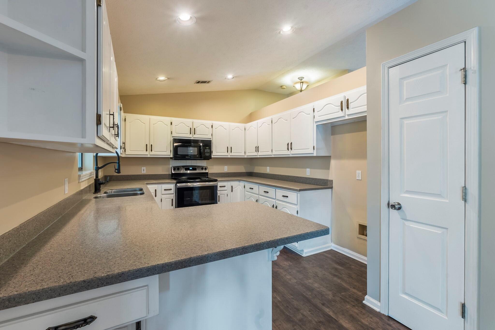 GRAND LAGOON SHORES - Residential