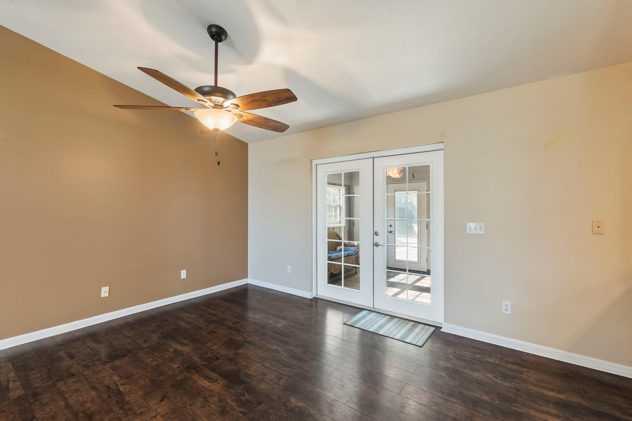 GRAND LAGOON SHORES - Residential