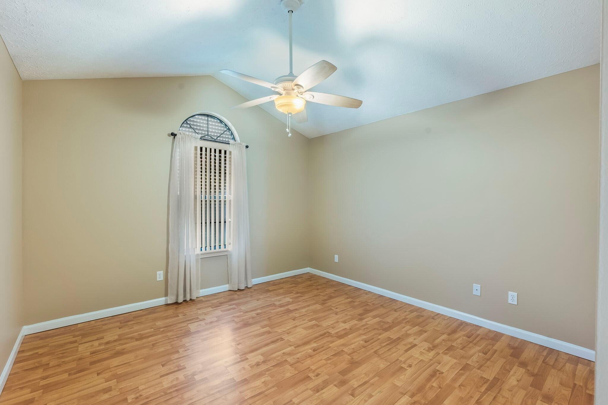 GRAND LAGOON SHORES - Residential