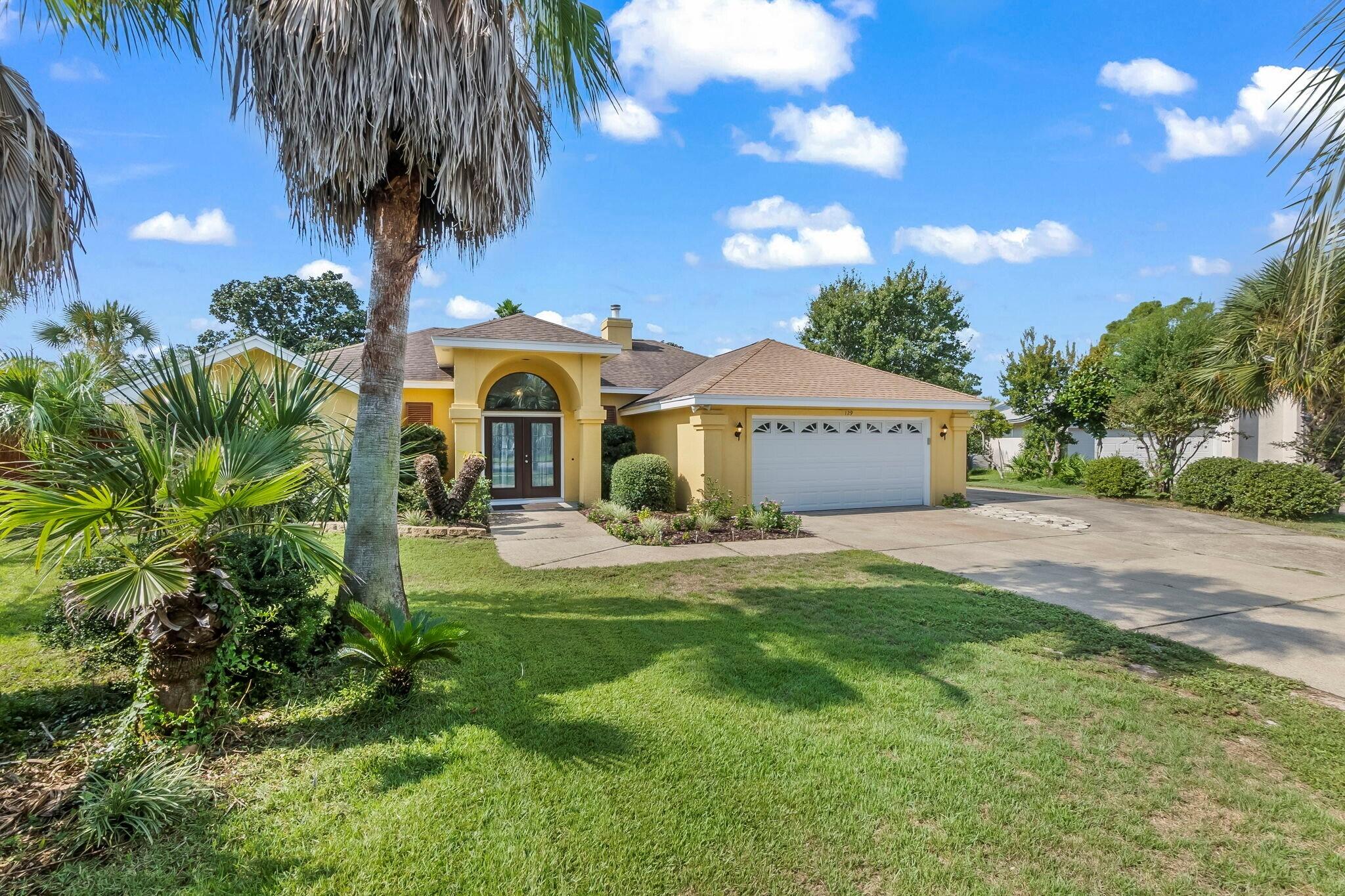GRAND LAGOON SHORES - Residential