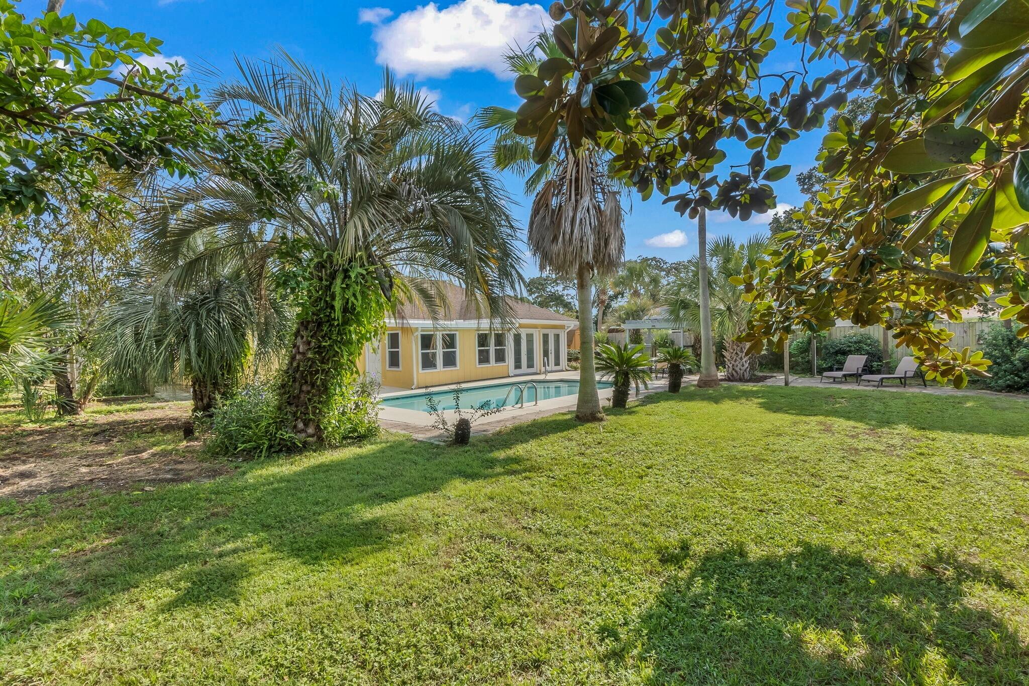 GRAND LAGOON SHORES - Residential