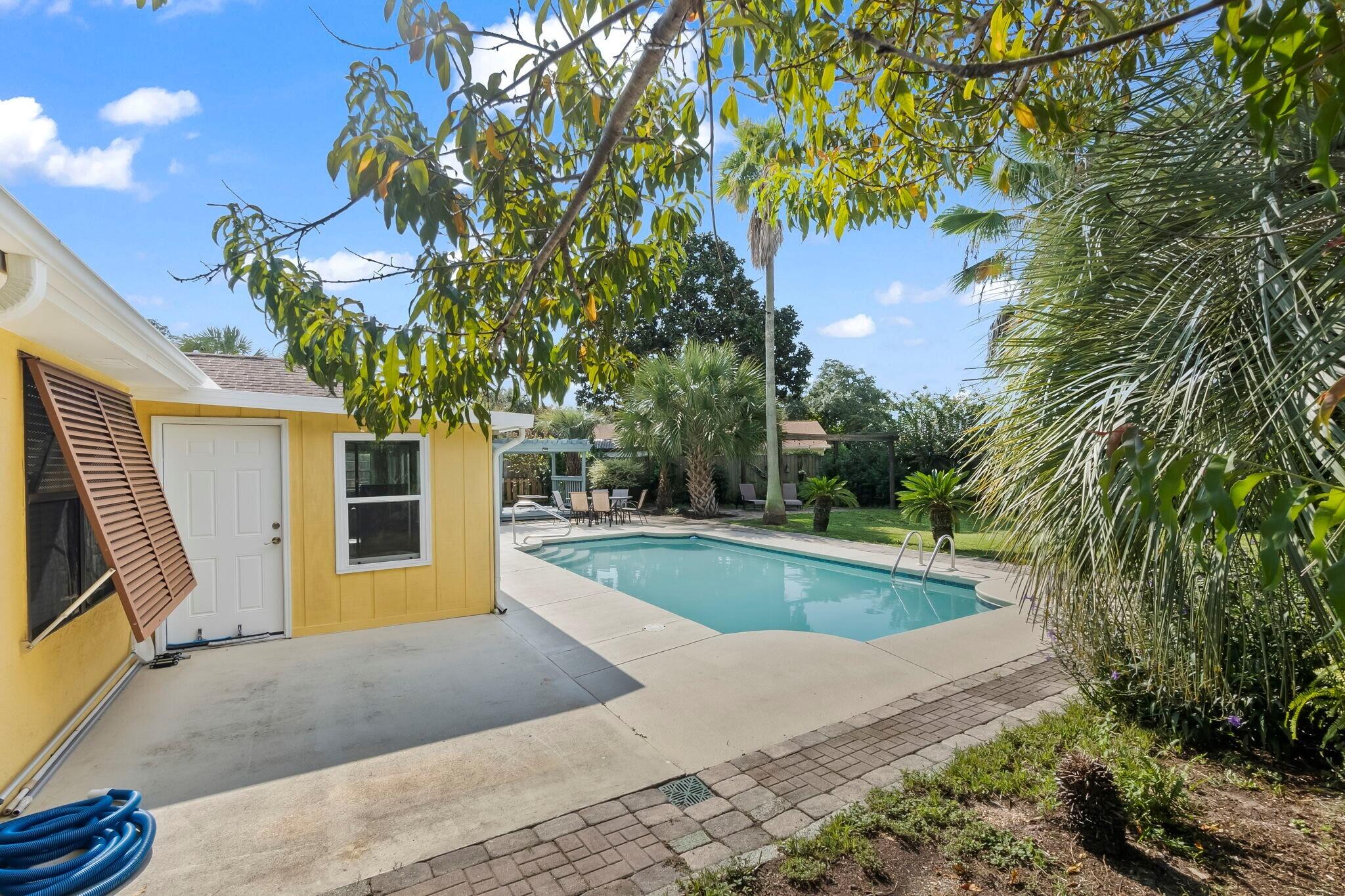 GRAND LAGOON SHORES - Residential