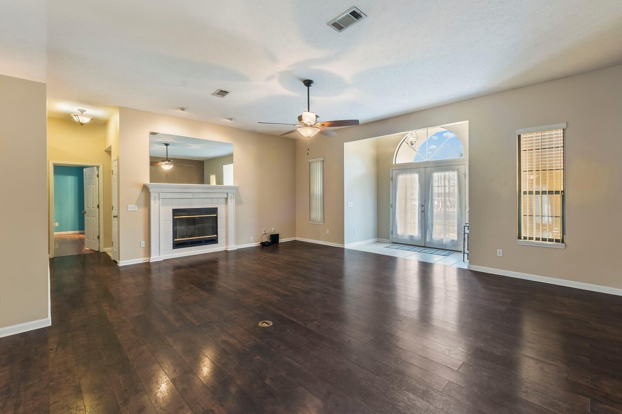 GRAND LAGOON SHORES - Residential