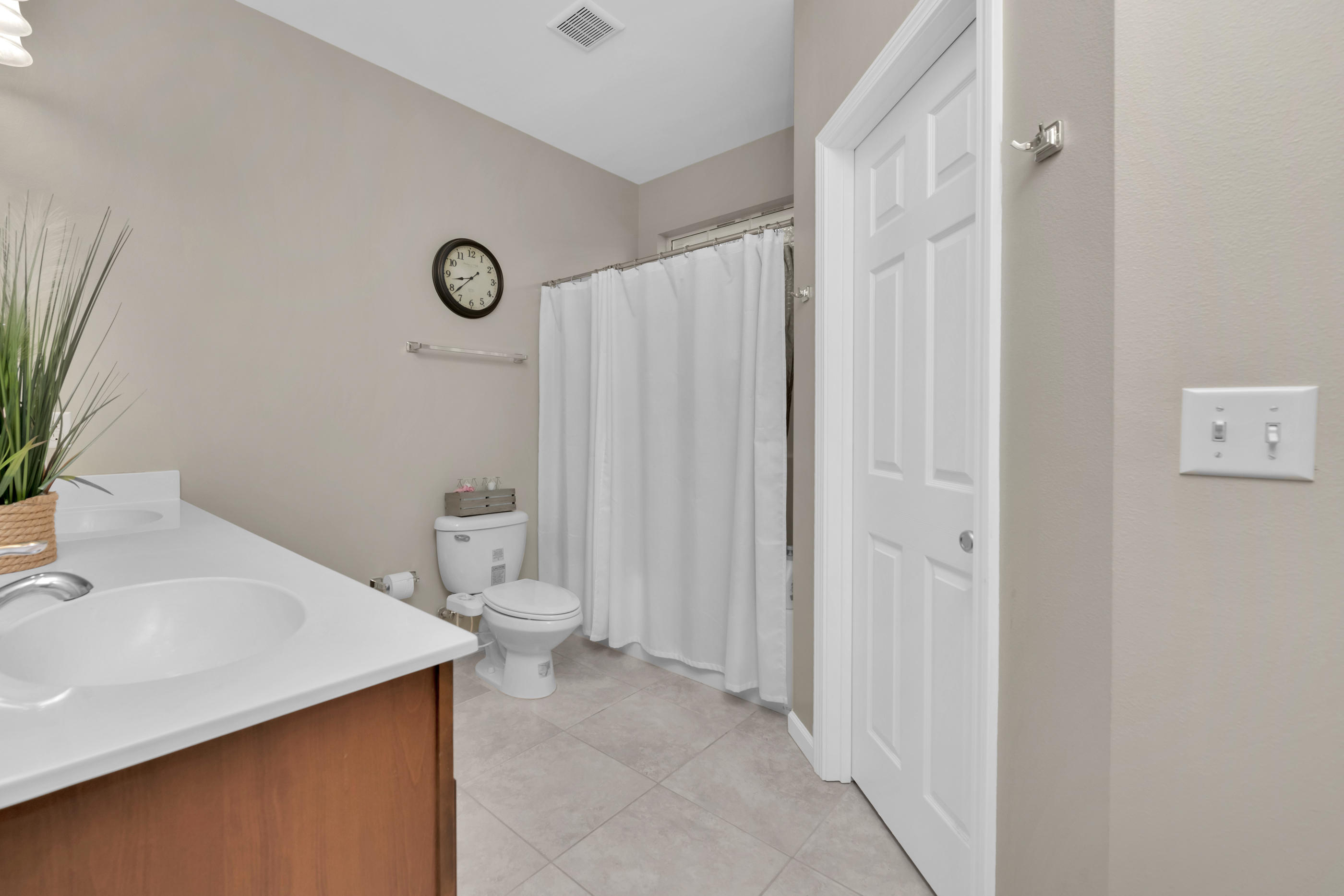 VALPARAISO PINECREST 6 - Residential