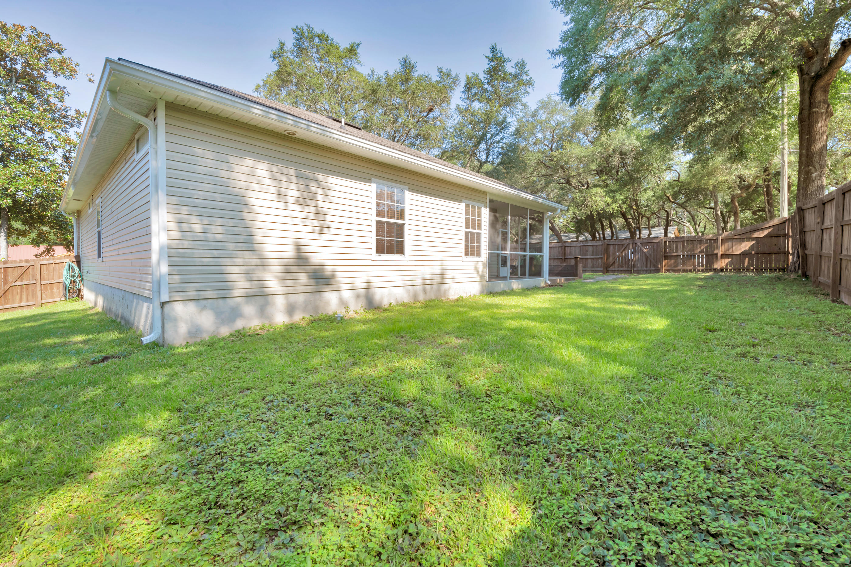 VALPARAISO PINECREST 6 - Residential