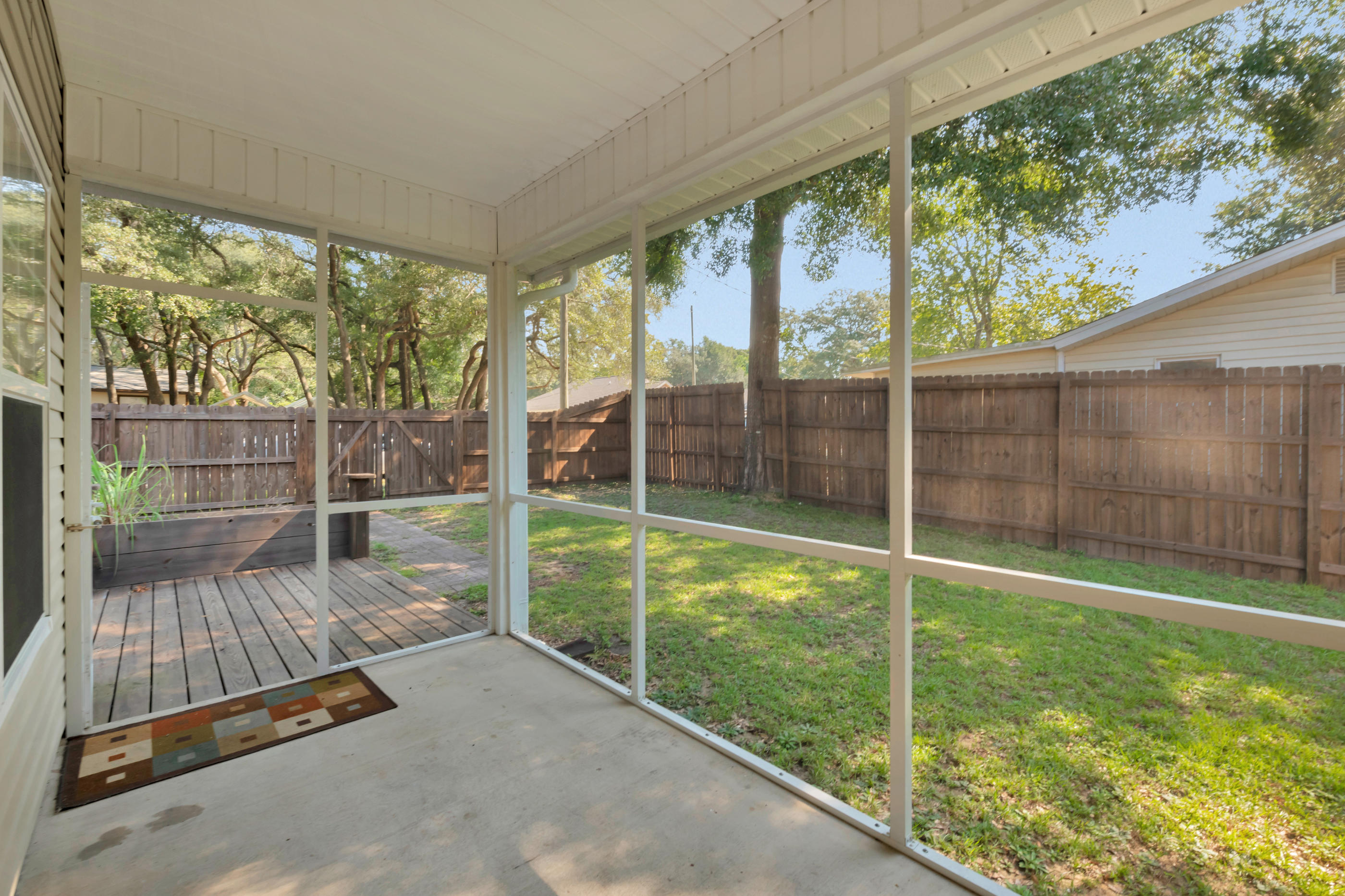 VALPARAISO PINECREST 6 - Residential