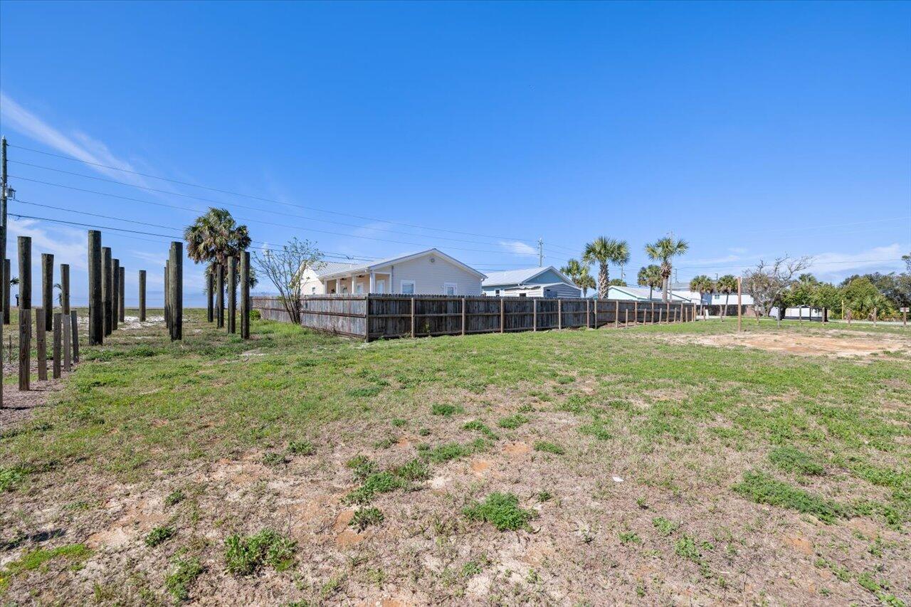 Yons Addition to Beacon Hill - Land