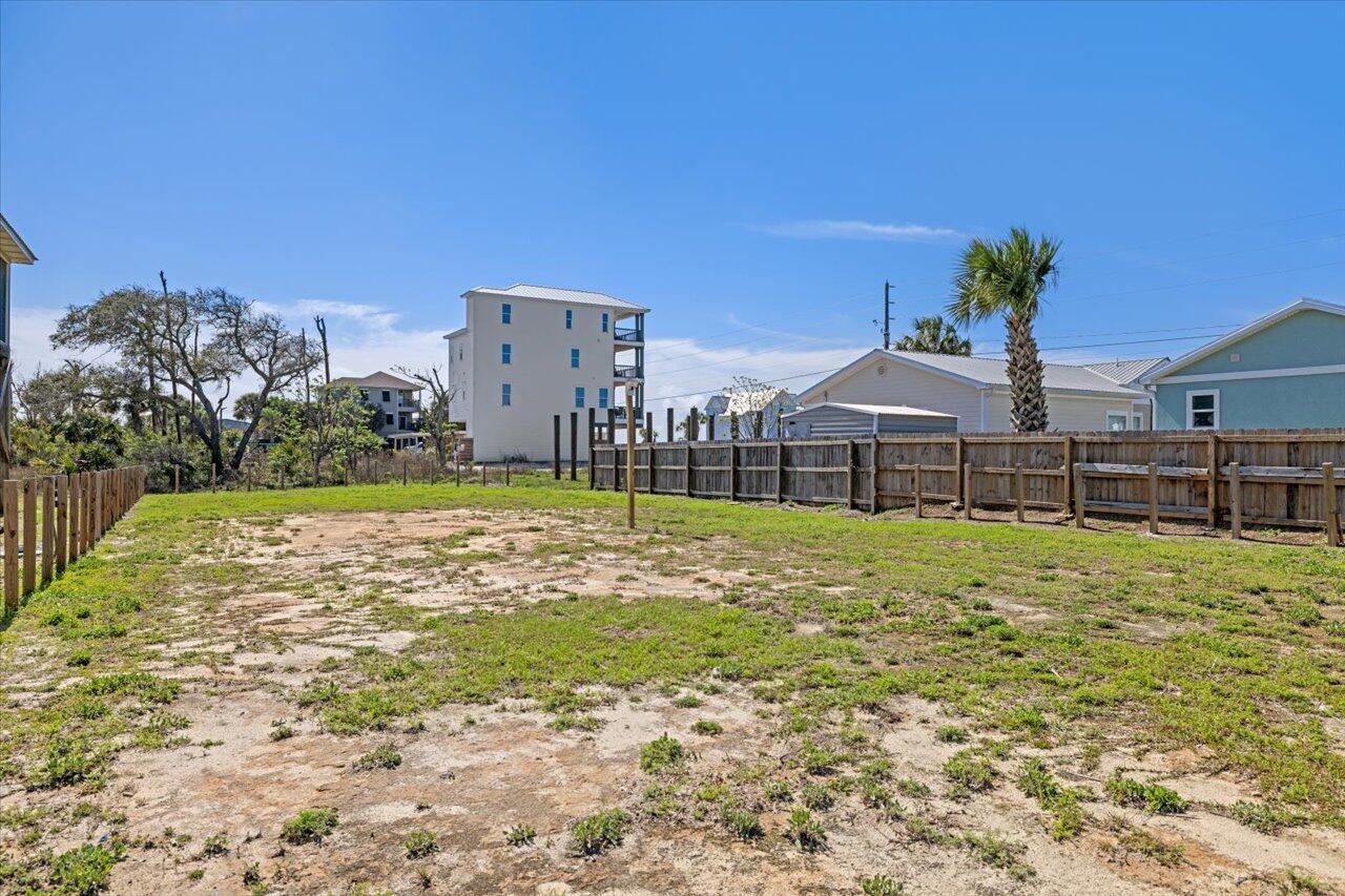 Yons Addition to Beacon Hill - Land