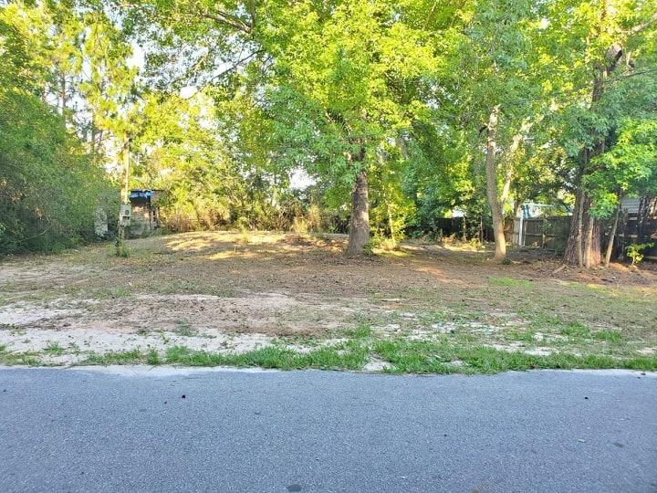 CRESCENT SHORES - Land