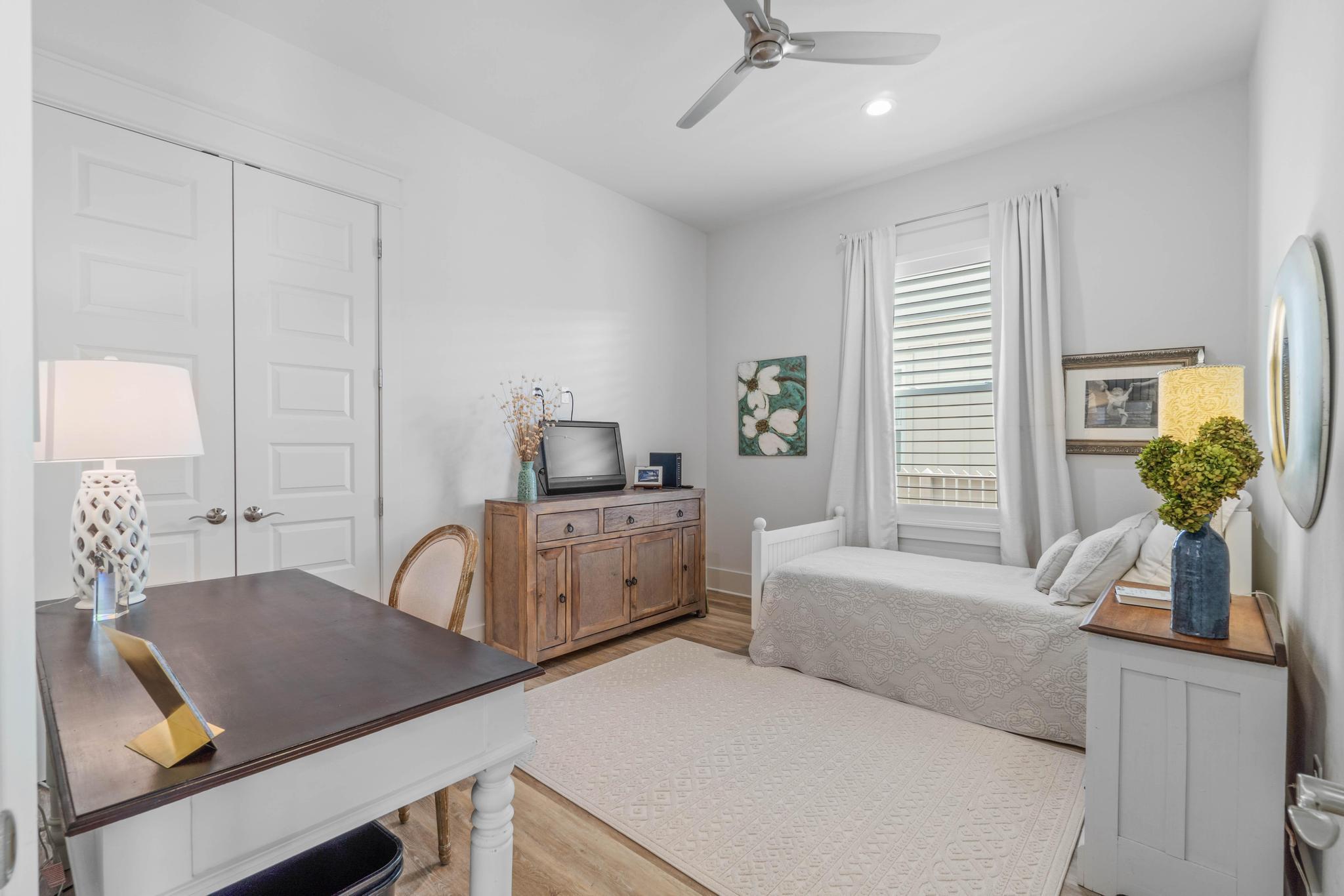 FRANGISTA BEACH 3RD ADDN - Residential