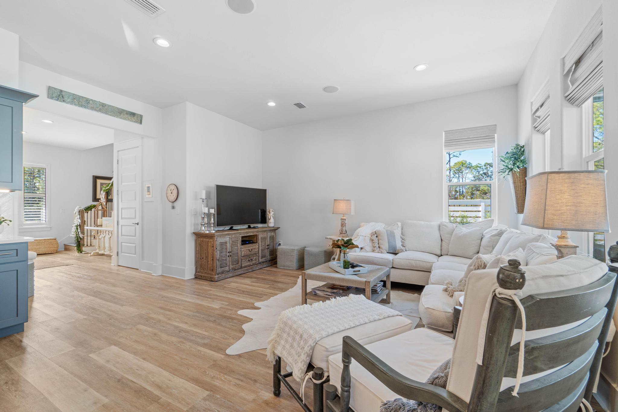 FRANGISTA BEACH 3RD ADDN - Residential