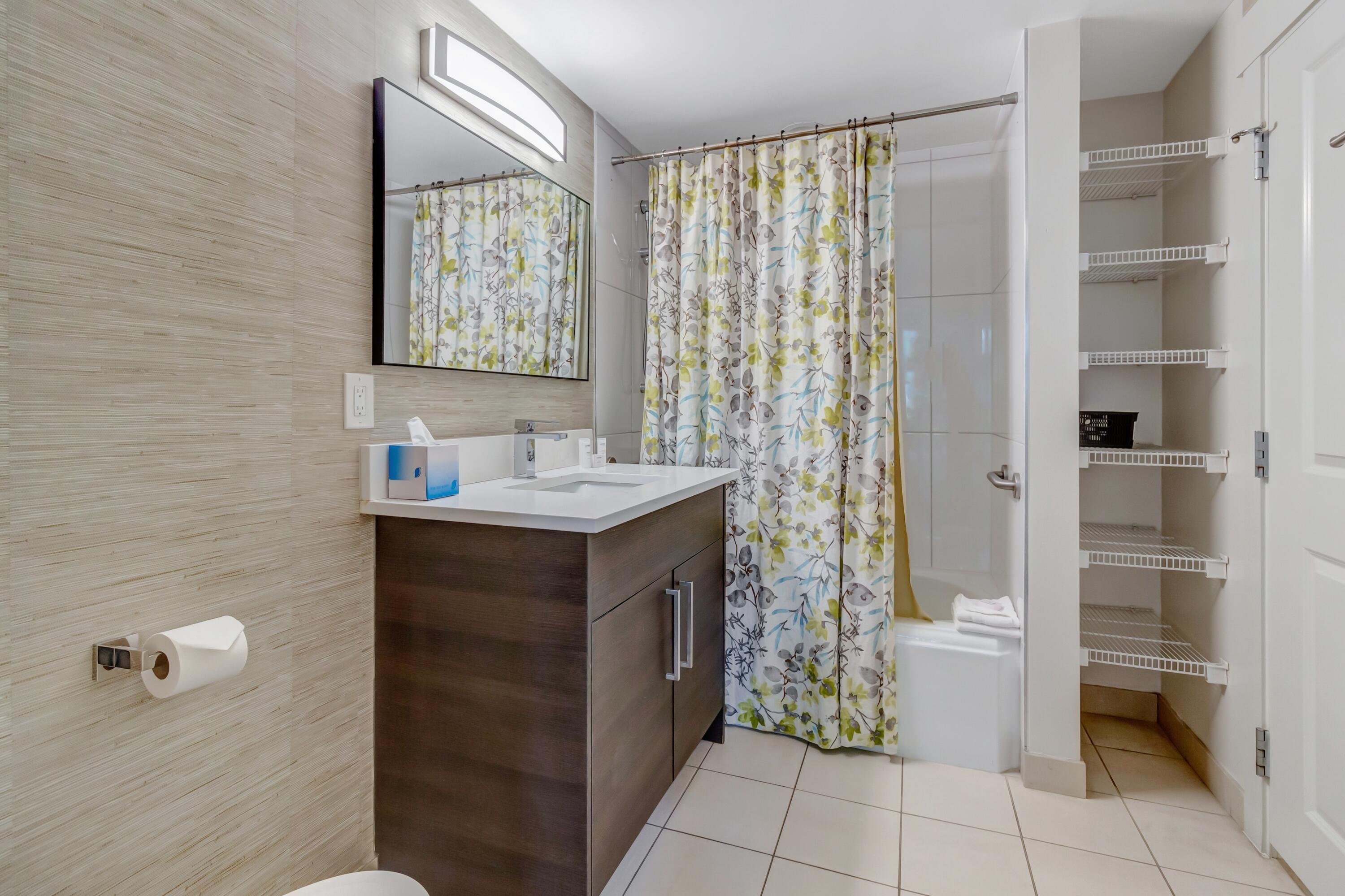 BAHIA CONDO - Residential Lease