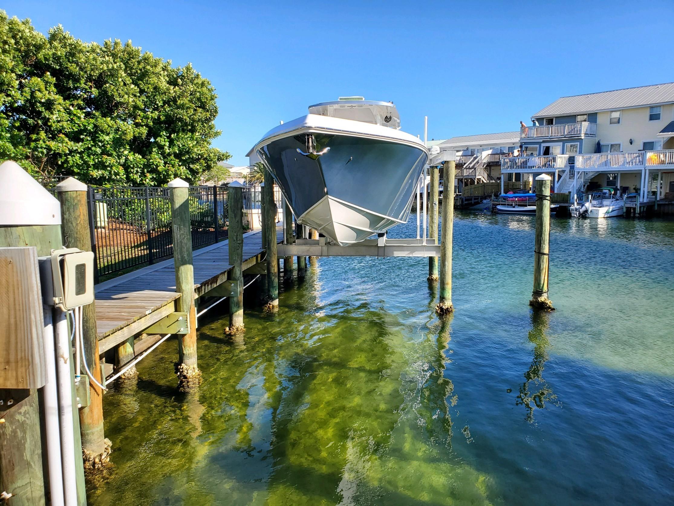 HARBOR LIGHTS - Residential