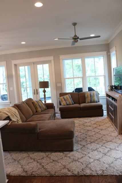 FOREST LAKES - Residential