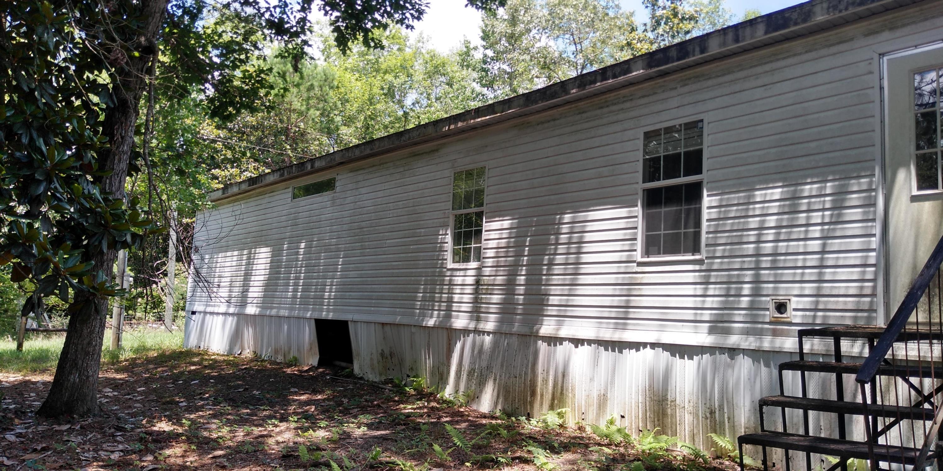 NO RECORDED SUBDIVISION - Residential