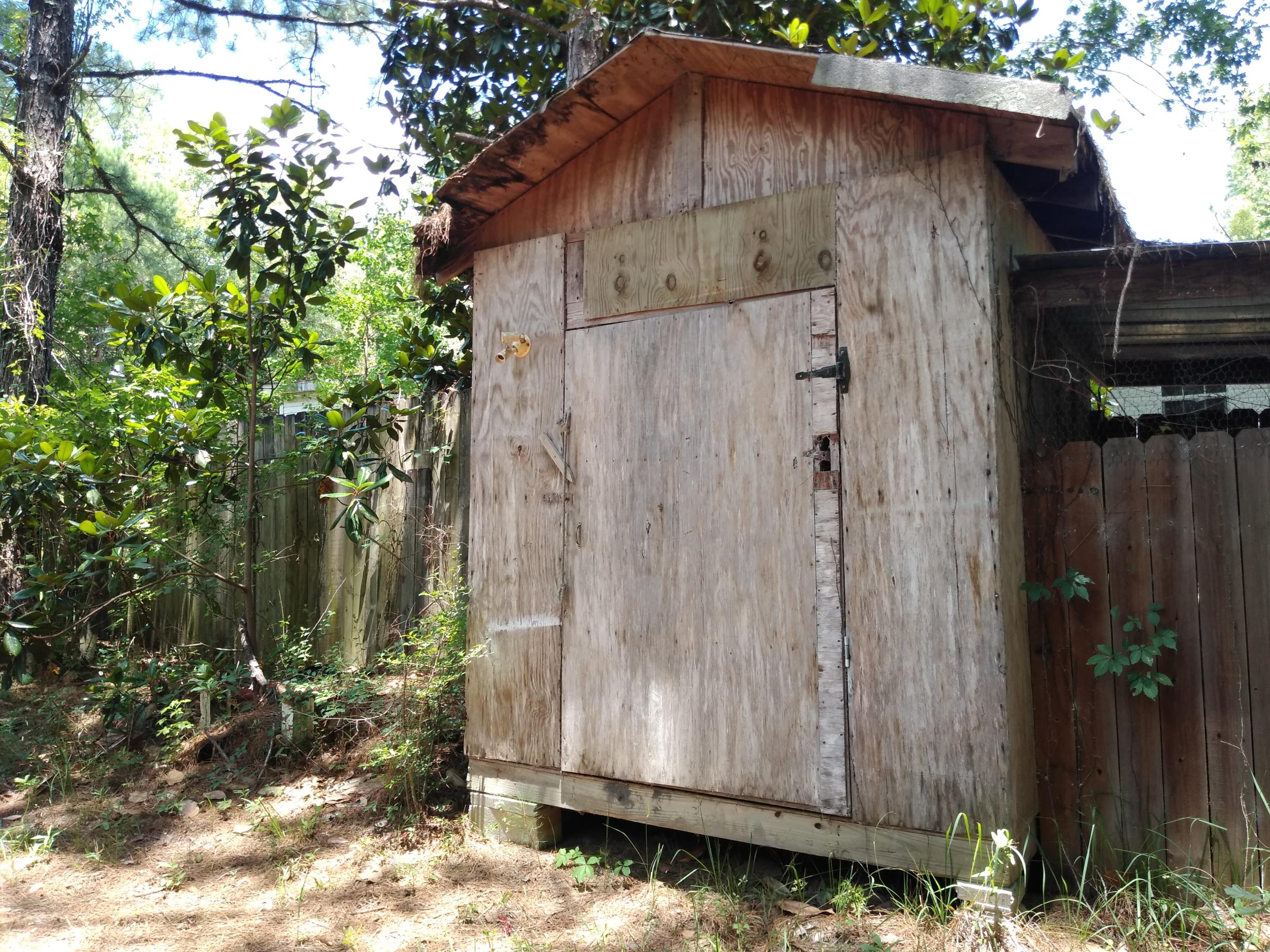 NO RECORDED SUBDIVISION - Residential