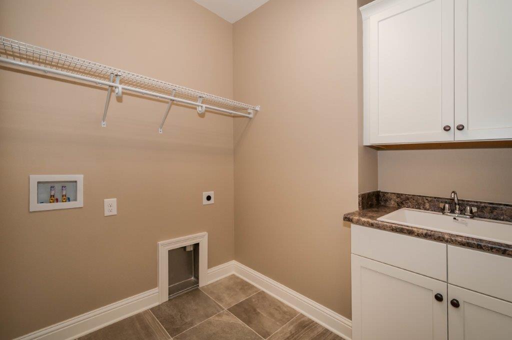 HATTIES GROVE - Residential